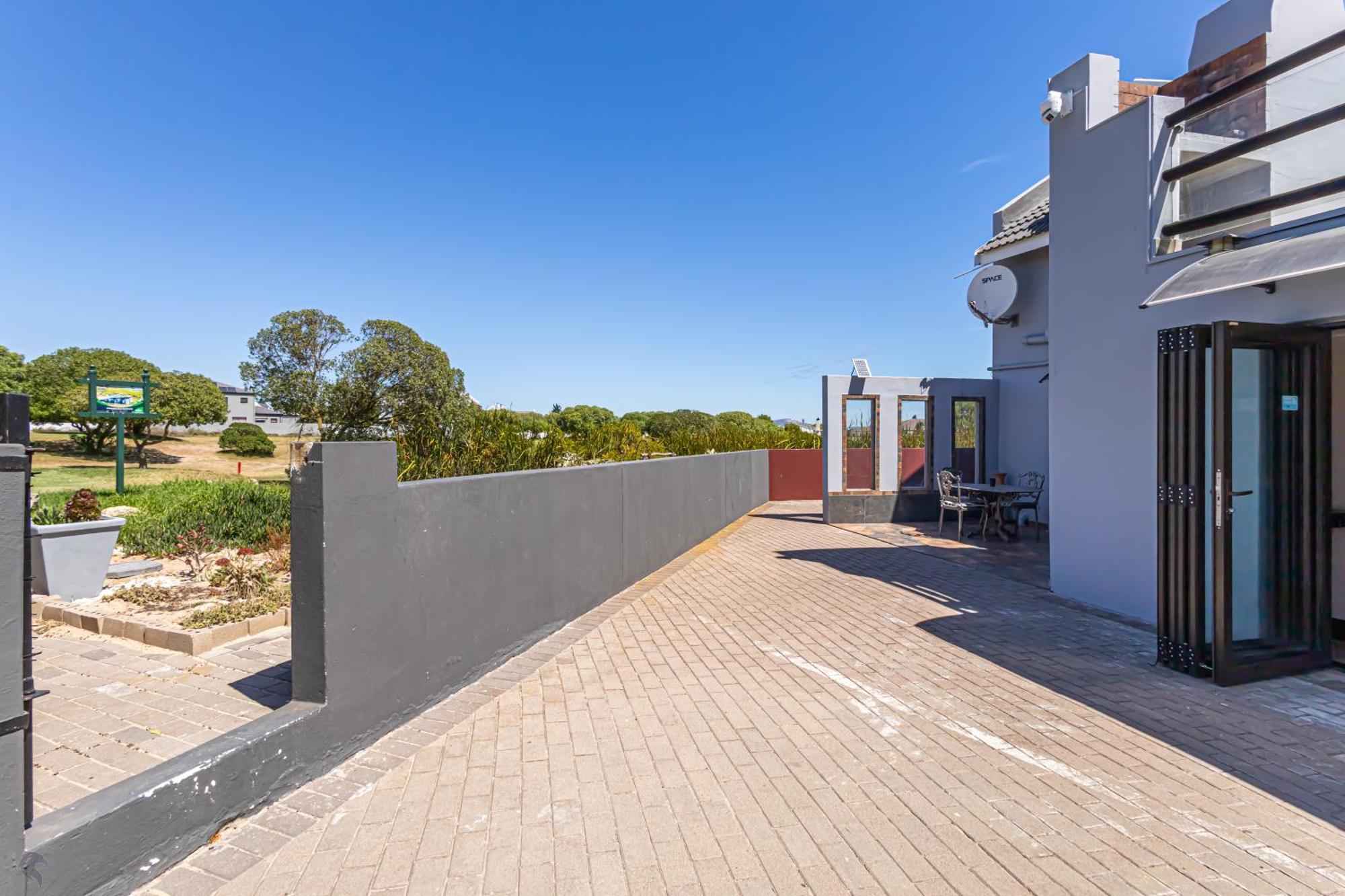 Holiday Guest House Langebaan Exterior photo