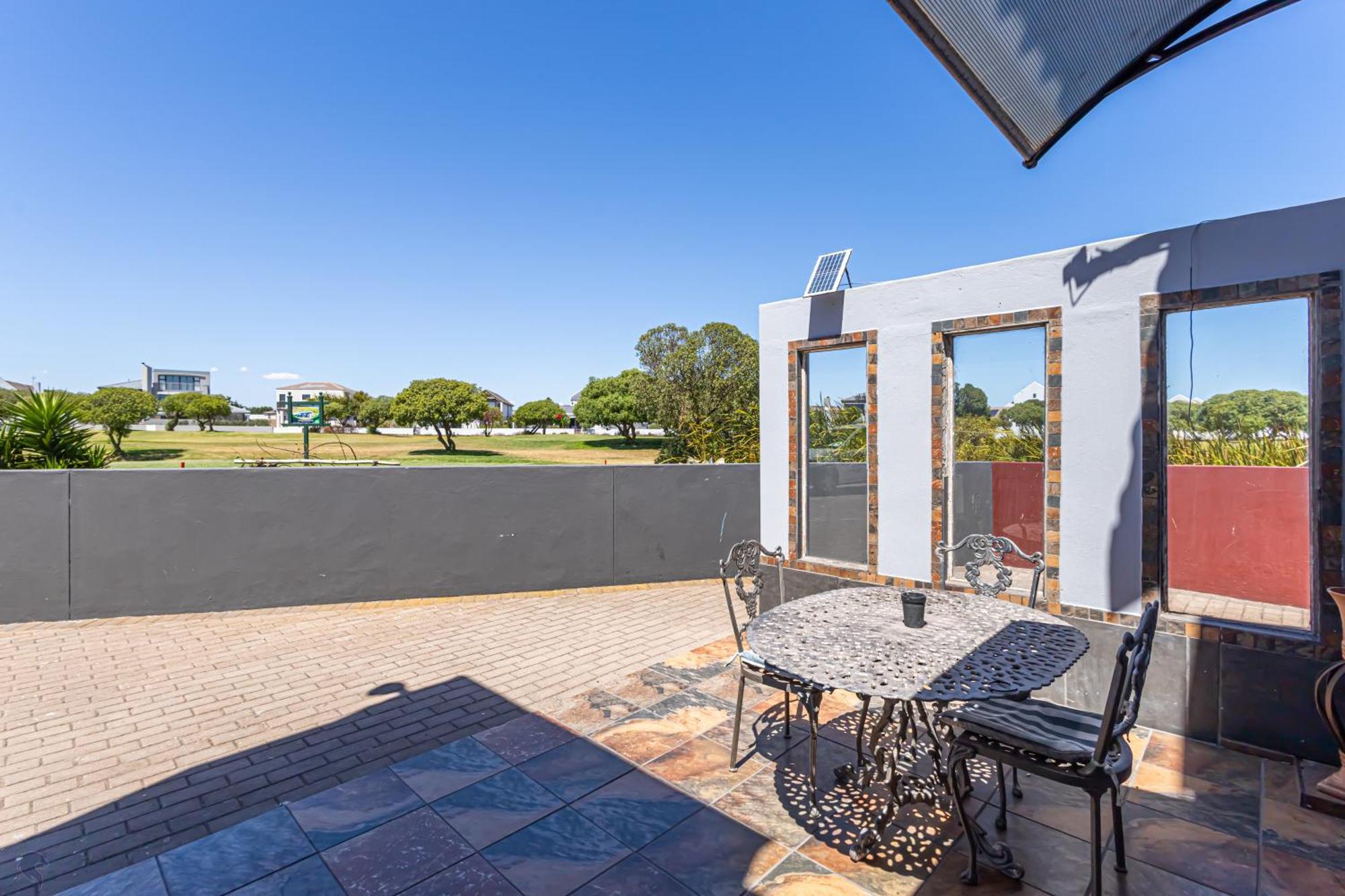 Holiday Guest House Langebaan Exterior photo