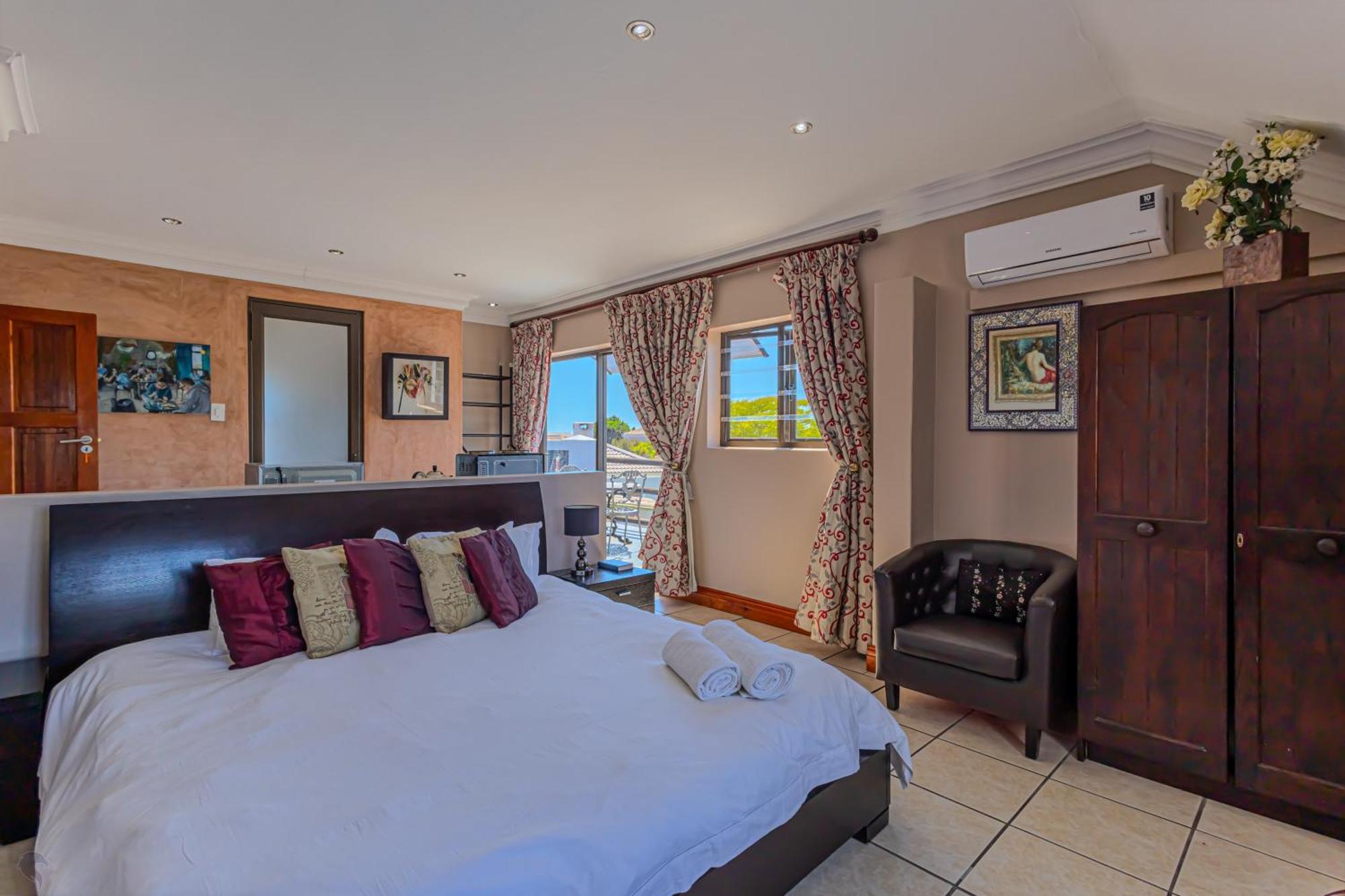 Holiday Guest House Langebaan Exterior photo